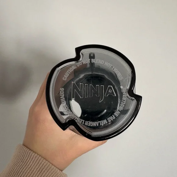 Ninja Blender Cup with Sip & Seal Travel Lid – Clear
Smoothies, Drinks - Picture 4 of 4
